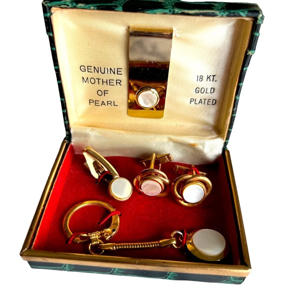 Mother of pearl 18k gold plated set
